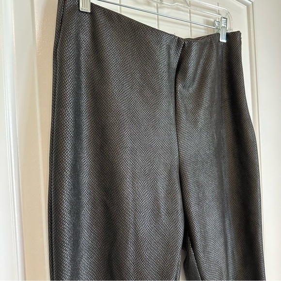 Tahari faux leather snakeskin black leggings slim zip pants dressy trousers L - Picture 2 of 11